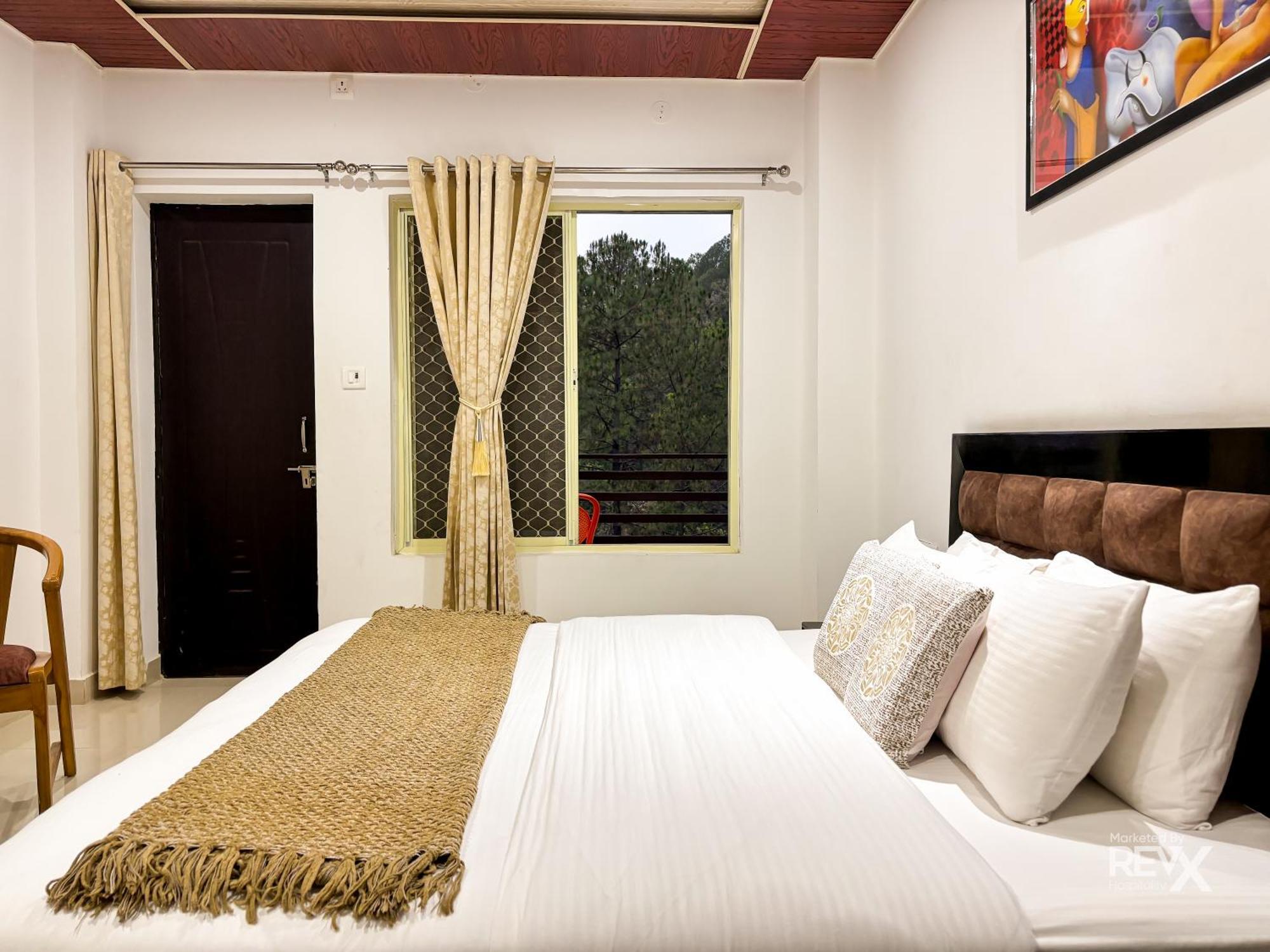 Hotel Prince Valley Lansdowne Kültér fotó